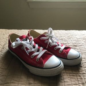 Boys Converse Chuck Taylors Low